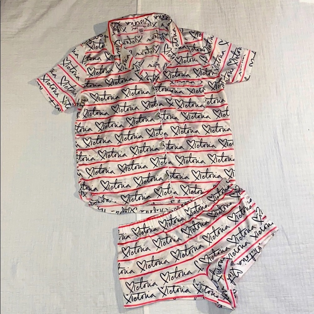 VICTORIA’S SECRET// PAJAMA SET